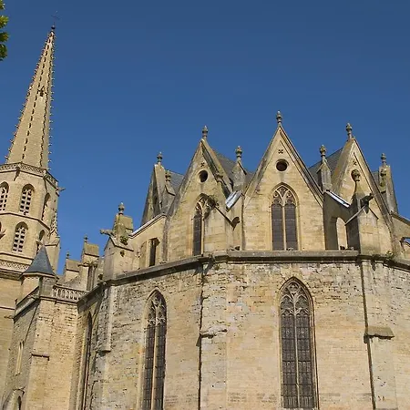 Le Commerce Mirepoix (Ariege)