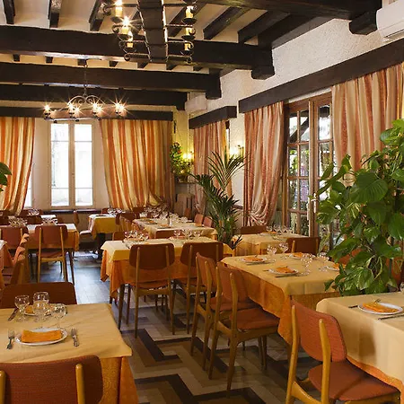 Hotel Le Commerce 2*