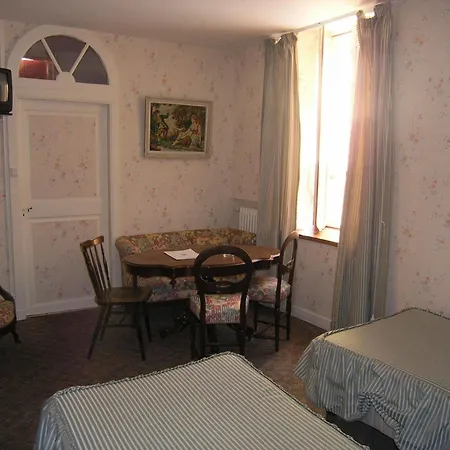 Hotel Le Commerce 2*