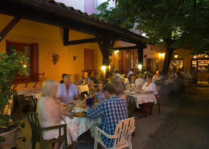 Le Commerce Mirepoix (Ariege)