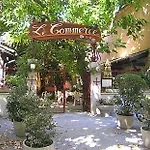 Le Commerce 2*