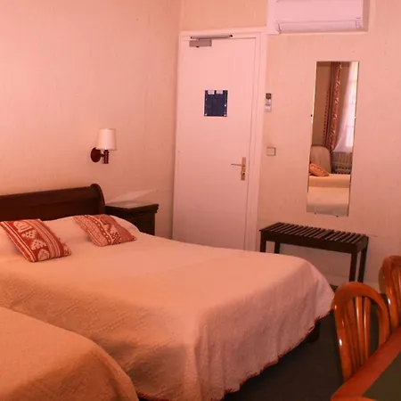 Le Commerce 2* Мирпуа