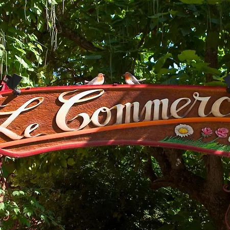 Le Commerce Отель