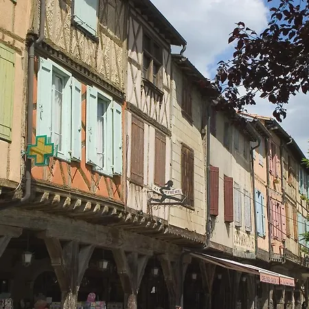 Le Commerce 2*